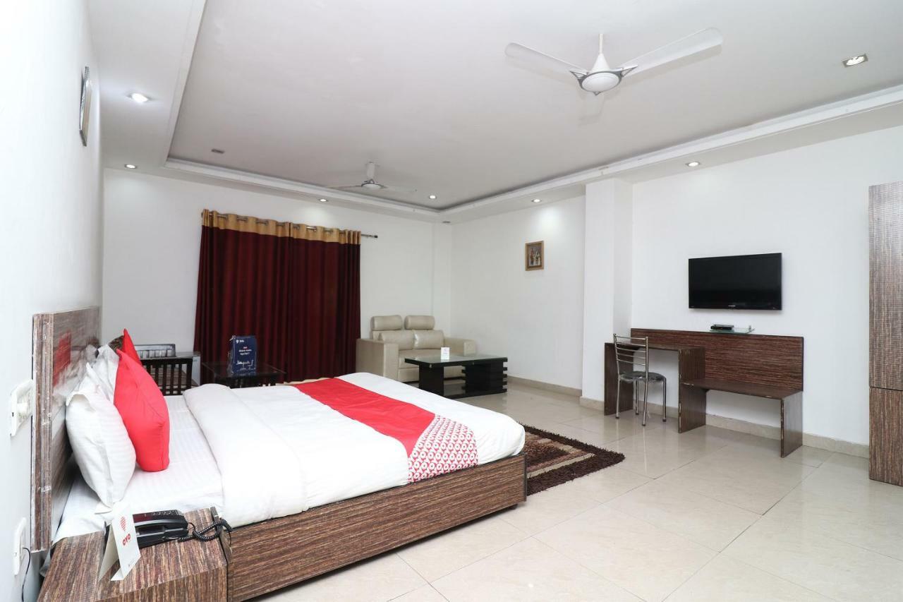 Oyo 10257 Hotel Lotus Park Gurgaon Exterior foto